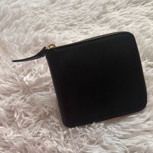 Clare V. wallet excellent condition